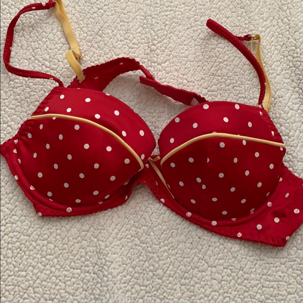 Victoria’s Secret Sexy Little Things bra